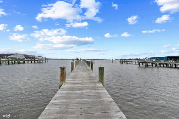 $1,900,000 | 3675 1st Avenue, Edgewater, MD 21037
