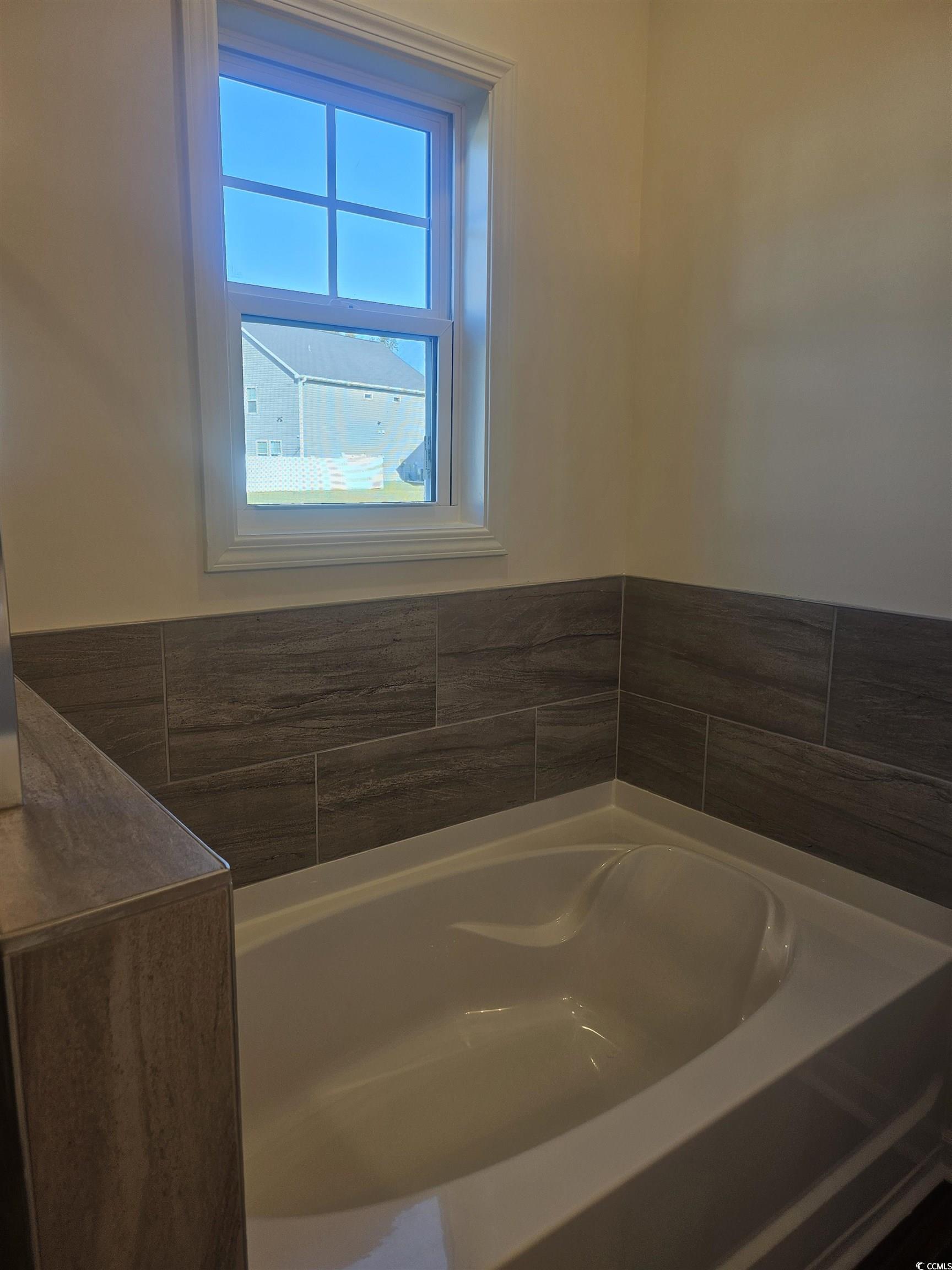 586 Honeyhill Loop Conway, SC 29526 - Photo 9 of 31 Imagine yourself relaxing after a long day in this garden tub