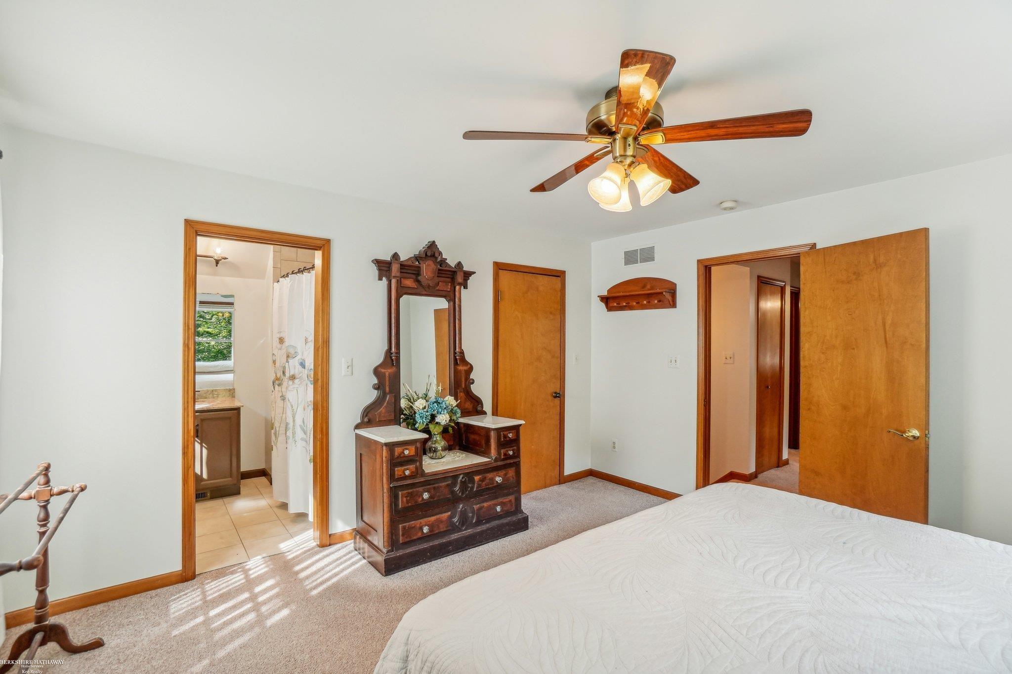 6201 Metcalf Road North Street, MI 48049 - Photo 15 of 43 50153716-a362123d-d905-47df-94b1-f4b1dc6a3091.JPG
