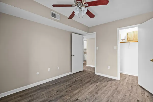 $125,000 | 250 El Dorado Boulevard, Unit 127, Webster, TX 77598