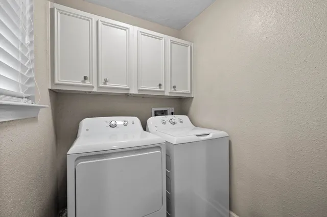 $125,000 | 250 El Dorado Boulevard, Unit 127, Webster, TX 77598