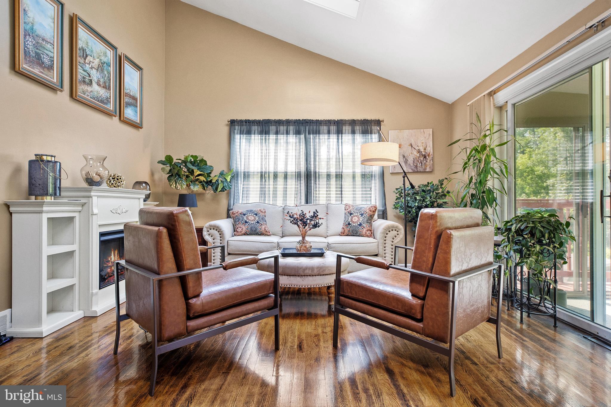 25 Kings Way Bridgeton, NJ 08302 - Photo 13 of 48 Formal Living Room