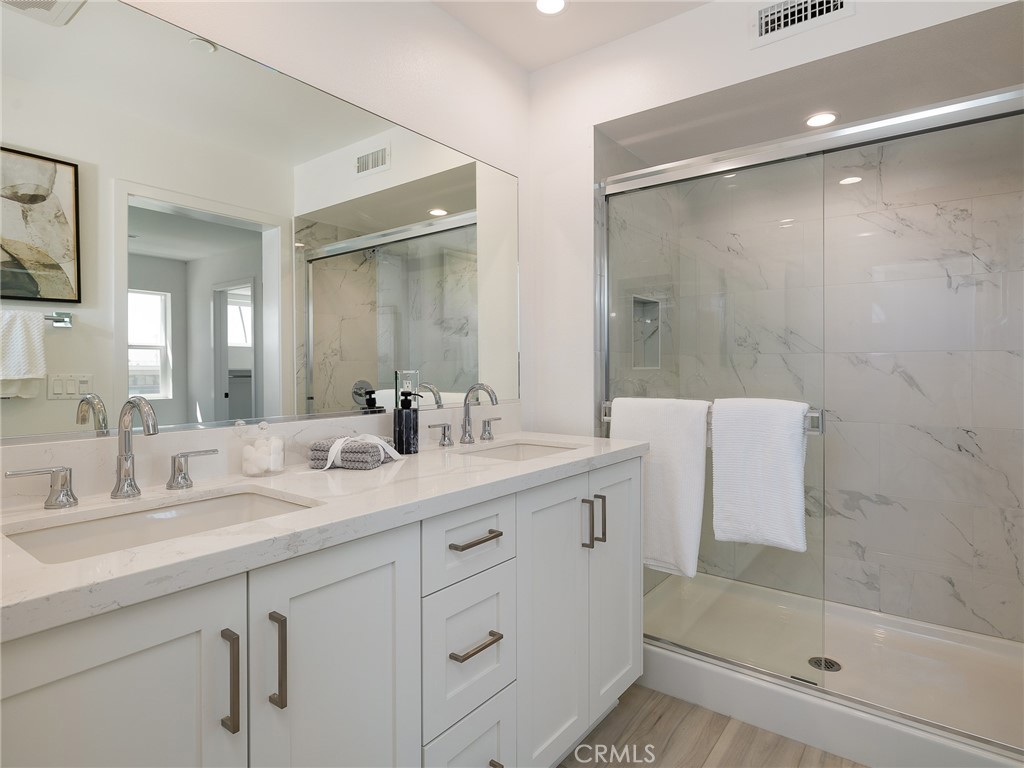 121 East 223rd Street, Unit 5 Carson, CA 90745 - Photo 13 of 26