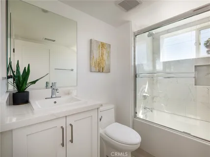 $789,900 | 121 East 223rd Street, Unit 5, Carson, CA 90745