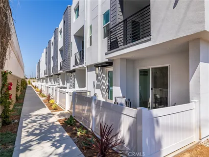 $789,900 | 121 East 223rd Street, Unit 5, Carson, CA 90745