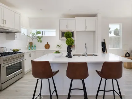 $789,900 | 121 East 223rd Street, Unit 5, Carson, CA 90745