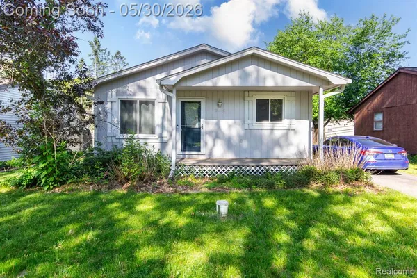 $274,900 | 2375 Darnell Street, Walled Lake, MI 48390