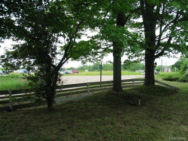 1285 Pinckney Road Howell, MI 48843 - Photo 9 of 12 Road