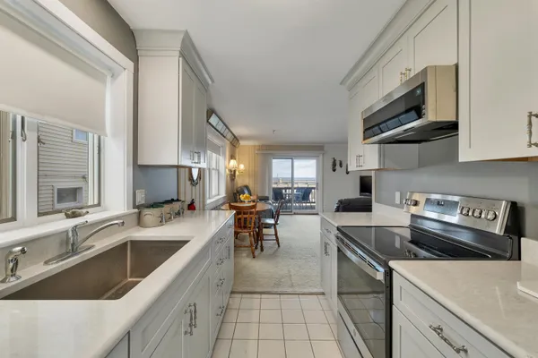 $519,000 | 421 Ocean Boulevard, Unit N1, Hampton, NH 03842