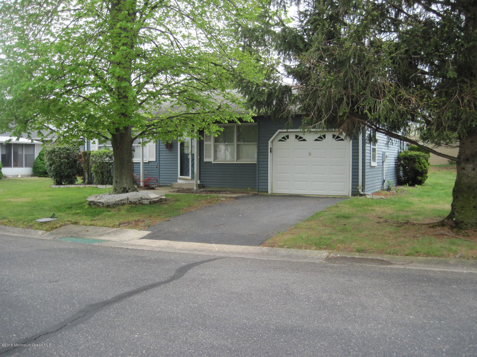21 Mill Road Whiting, NJ 08759 - Photo 2 of 17 IMG_1896