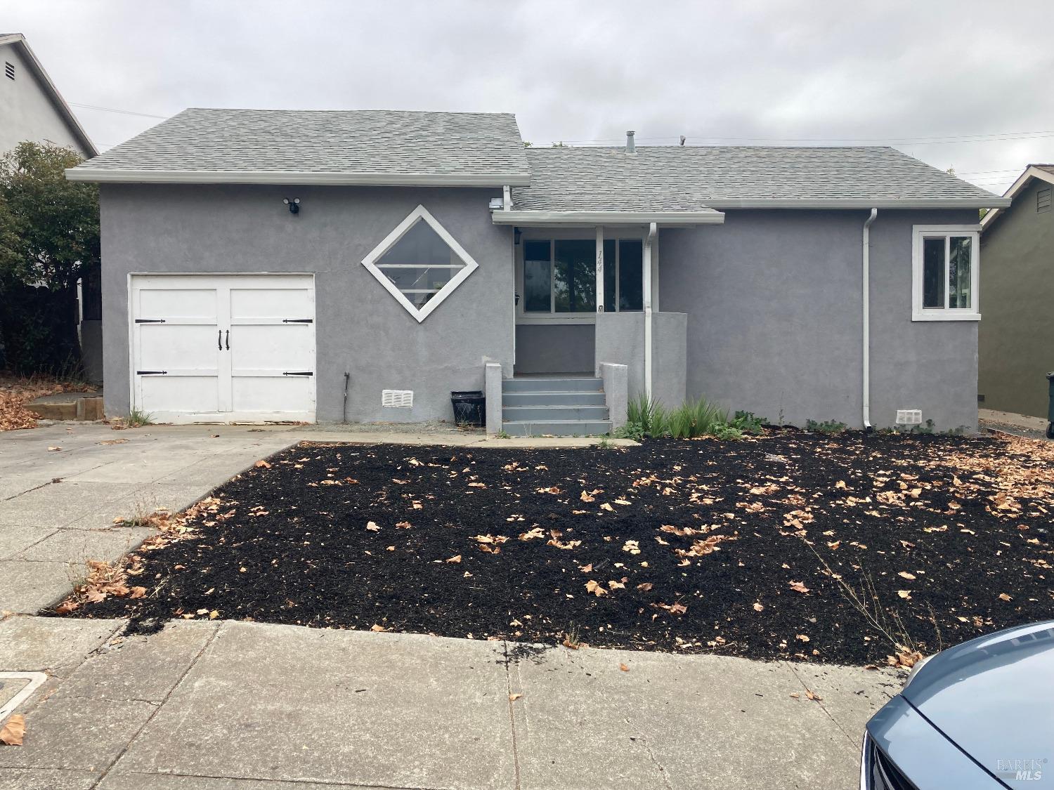 144 Gary Circle, Unit 123 Vallejo, CA 94591 - Photo 1 of 1 a front view of a house