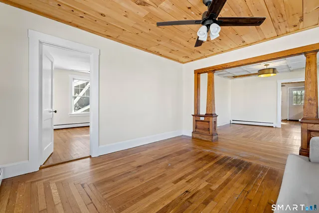 $1,800 | 95 Ashland Street, Jewett City, CT 06351