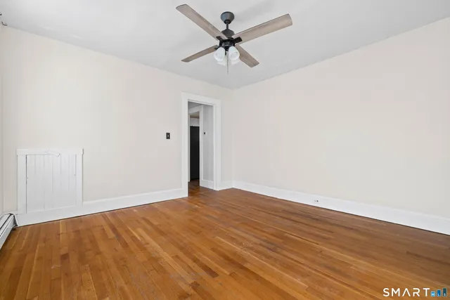 $1,800 | 95 Ashland Street, Jewett City, CT 06351