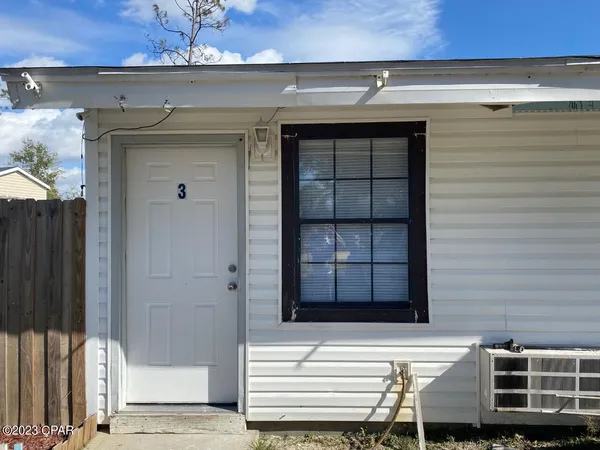 $795 | 8202 Eastwood Avenue, Unit 3, Youngstown, FL 32466