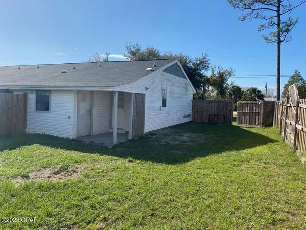 $795 | 8202 Eastwood Avenue, Unit 3, Youngstown, FL 32466