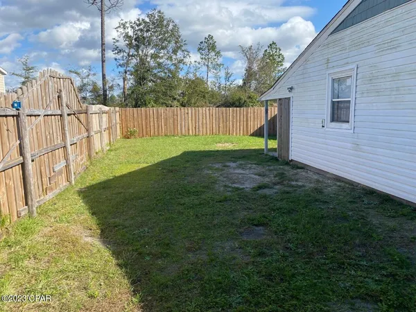 $795 | 8202 Eastwood Avenue, Unit 3, Youngstown, FL 32466