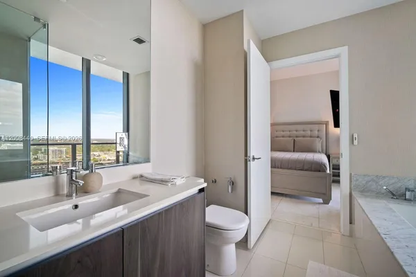 $11,000 | 480 Northeast 31st Street, Unit 2707, Miami, FL 33137