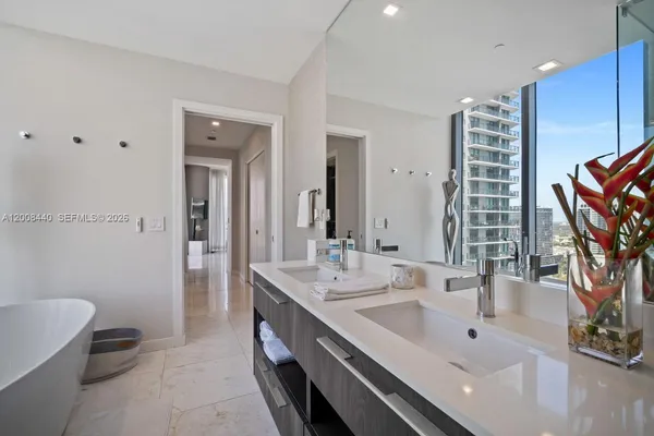 $11,000 | 480 Northeast 31st Street, Unit 2707, Miami, FL 33137