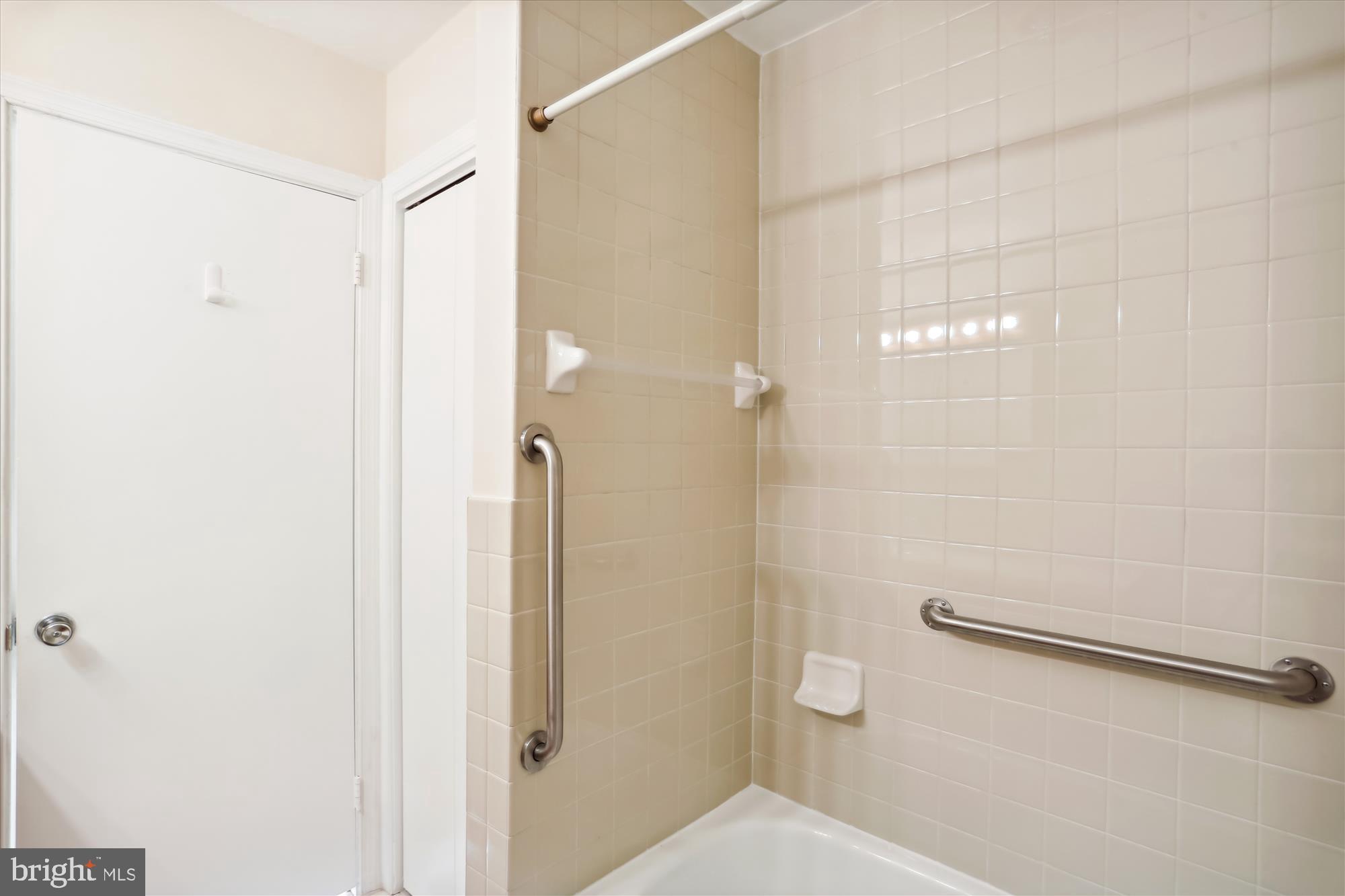 10933 Amherst Avenue, Unit 10 Silver Spring, MD 20902 - Photo 14 of 30 Primary Bath