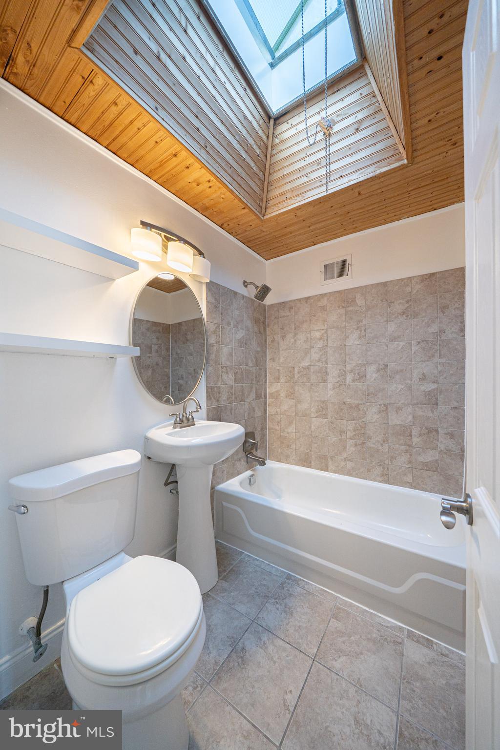 7230 Horrocks Street Philadelphia, PA 19149 - Photo 14 of 19