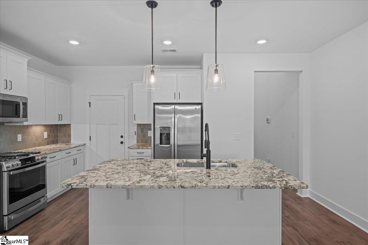 202 Leisure Lane Anderson, SC 29621 - Photo 4 of 38