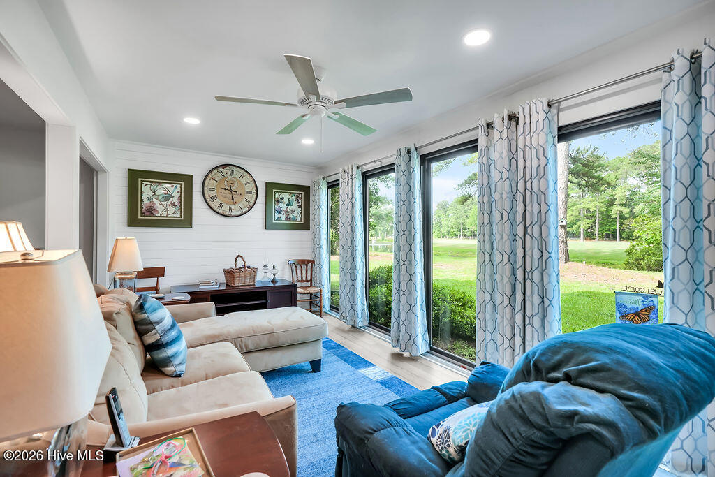 718 Azalea Drive, Unit 453 Hampstead, NC 28443 - Photo 6 of 32 718AzaleaDriveUnit453-17