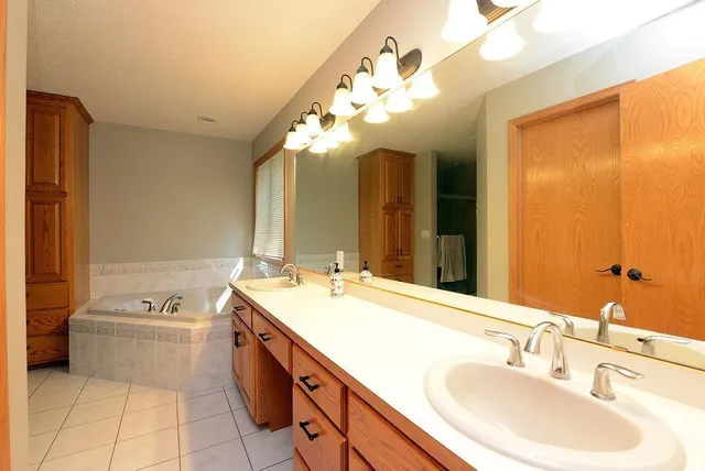 $3,750 | 3516 Westmoor Circle, Moorhead, MN 56560