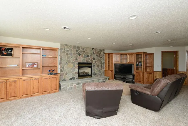 $3,750 | 3516 Westmoor Circle, Moorhead, MN 56560