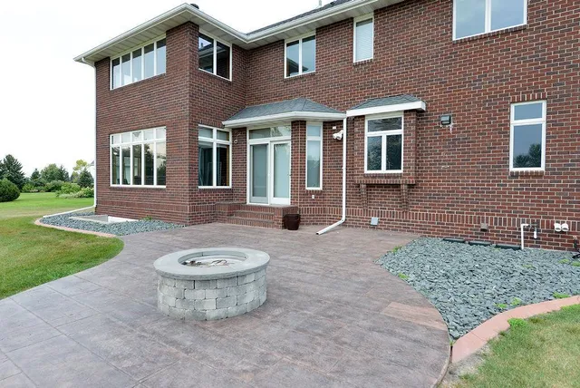 $3,750 | 3516 Westmoor Circle, Moorhead, MN 56560