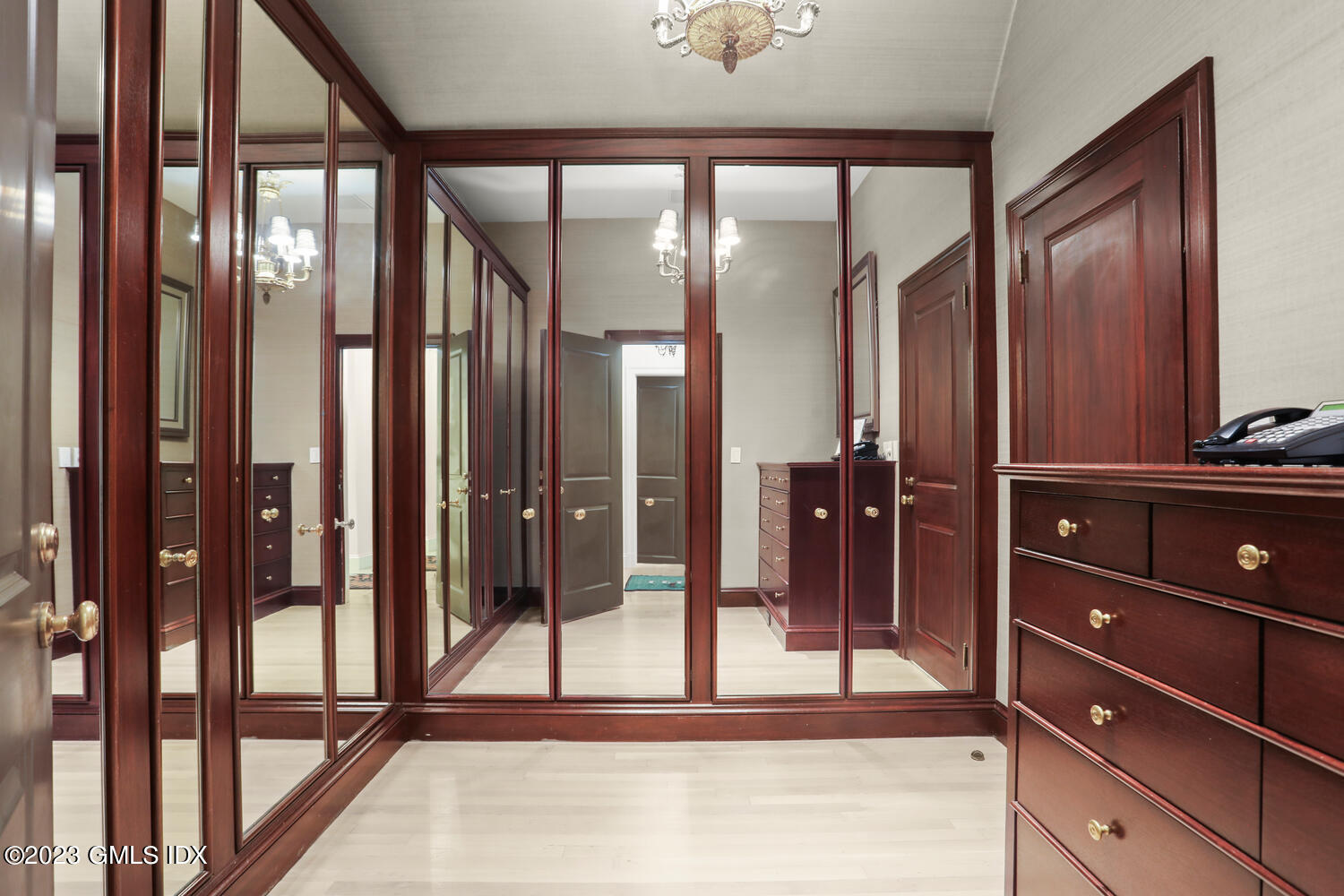 101 Perkins Road Greenwich, CT 06830 - Photo 19 of 41