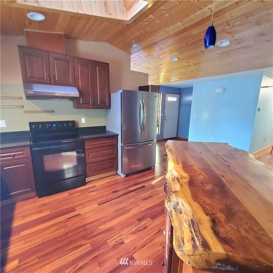 6621 Southeast 4th Place Renton, WA 98059 - Photo 15 of 40 Gallery Image 15