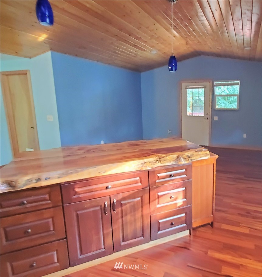 6621 Southeast 4th Place Renton, WA 98059 - Photo 17 of 40 Gallery Image 17