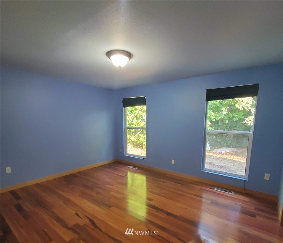 6621 Southeast 4th Place Renton, WA 98059 - Photo 22 of 40 Gallery Image 22
