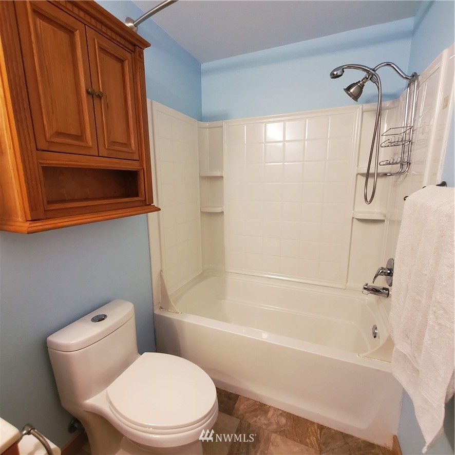 6621 Southeast 4th Place Renton, WA 98059 - Photo 28 of 40 Gallery Image 28