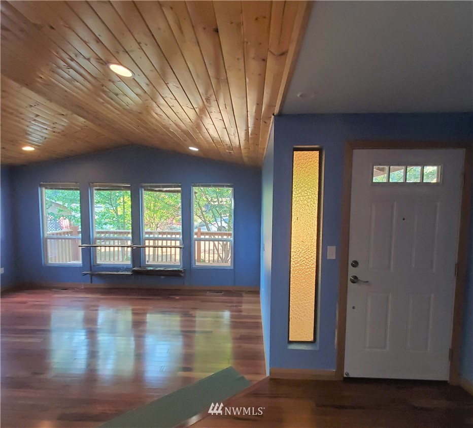 6621 Southeast 4th Place Renton, WA 98059 - Photo 6 of 40 Gallery Image 6