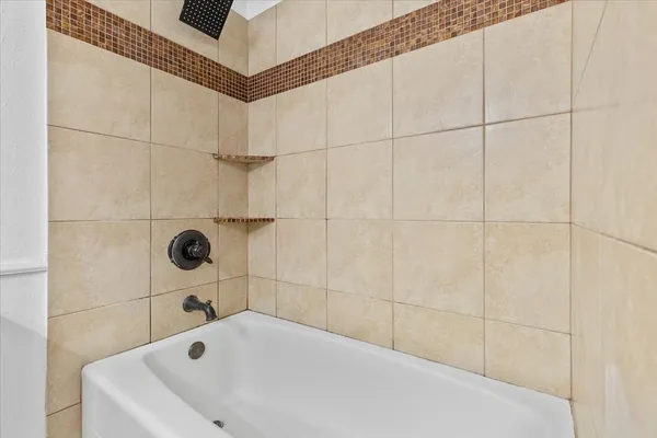 $1,800 | 8400 Jamestown Drive, Unit 212, Austin, TX 78758