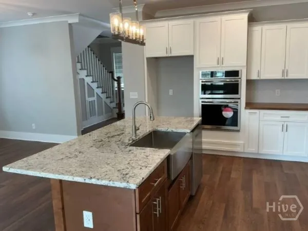 $629,999 | 5432 La Roche Avenue, Savannah, GA 31406