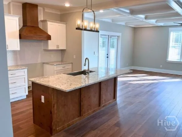 $629,999 | 5432 La Roche Avenue, Savannah, GA 31406