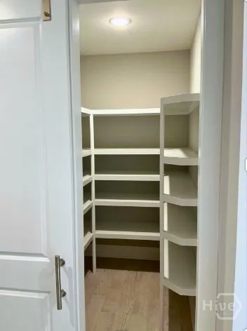 $629,999 | 5432 La Roche Avenue, Savannah, GA 31406