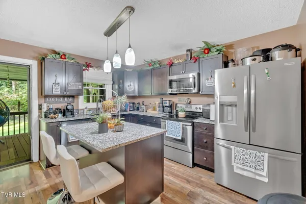 $315,000 | 1830 Bristol Highway, Elizabethton, TN 37643