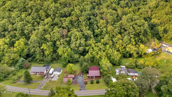 $315,000 | 1830 Bristol Highway, Elizabethton, TN 37643