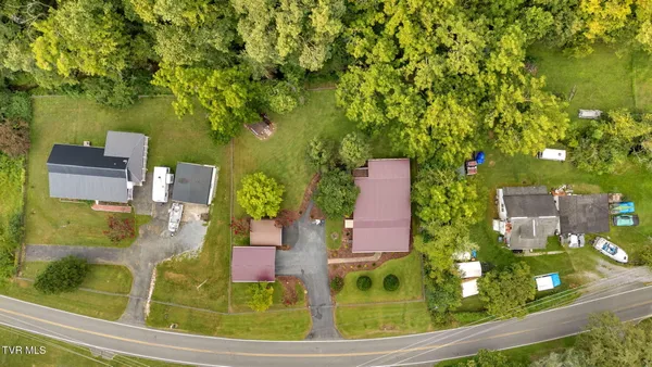 $315,000 | 1830 Bristol Highway, Elizabethton, TN 37643