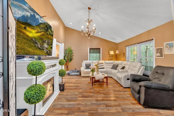 $315,000 | 1830 Bristol Highway, Elizabethton, TN 37643