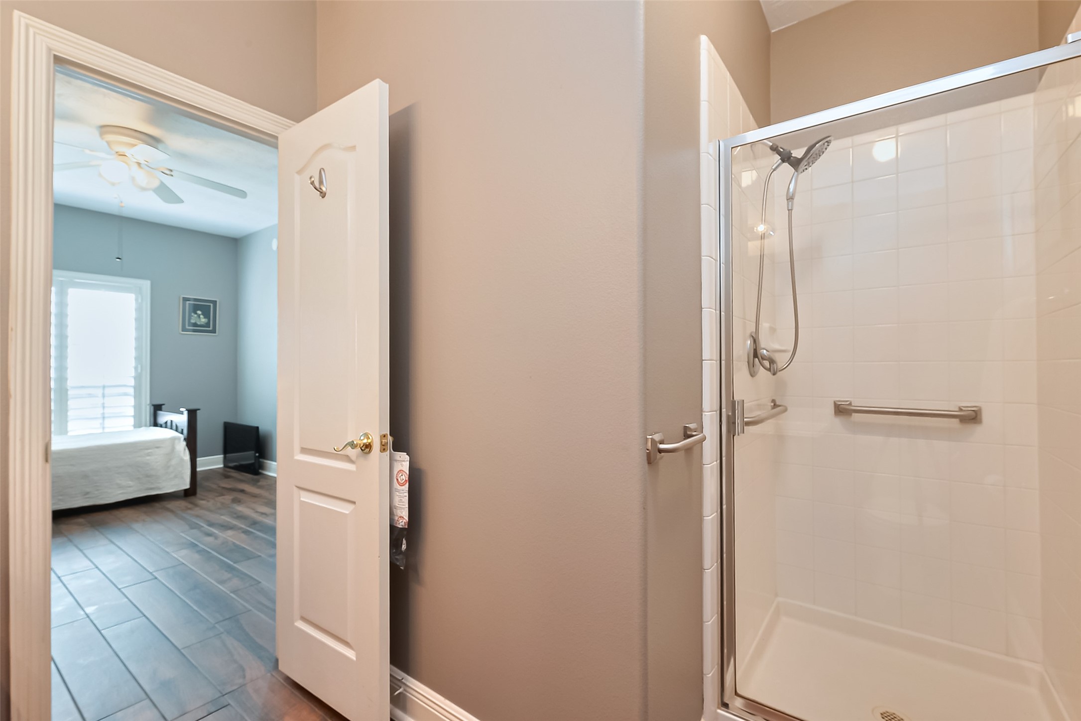 3007 Country Boy Court Spring, TX 77373 - Photo 22 of 31 a view of bathroom with tub and shower