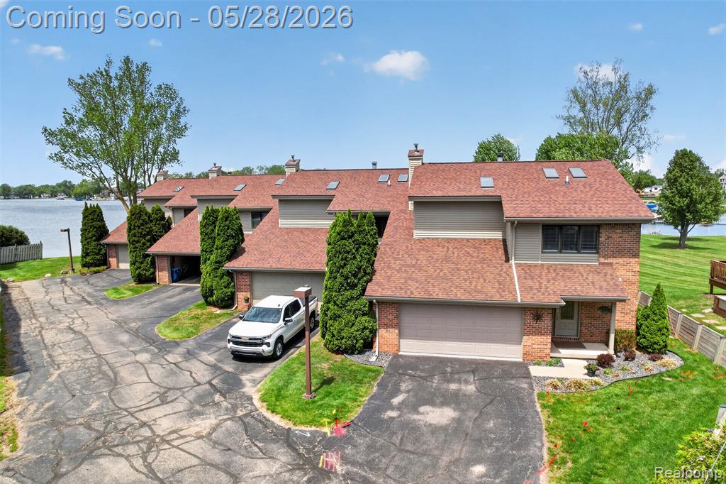 2214 Bowles Street Fenton, MI 48430 - Photo 3 of 45