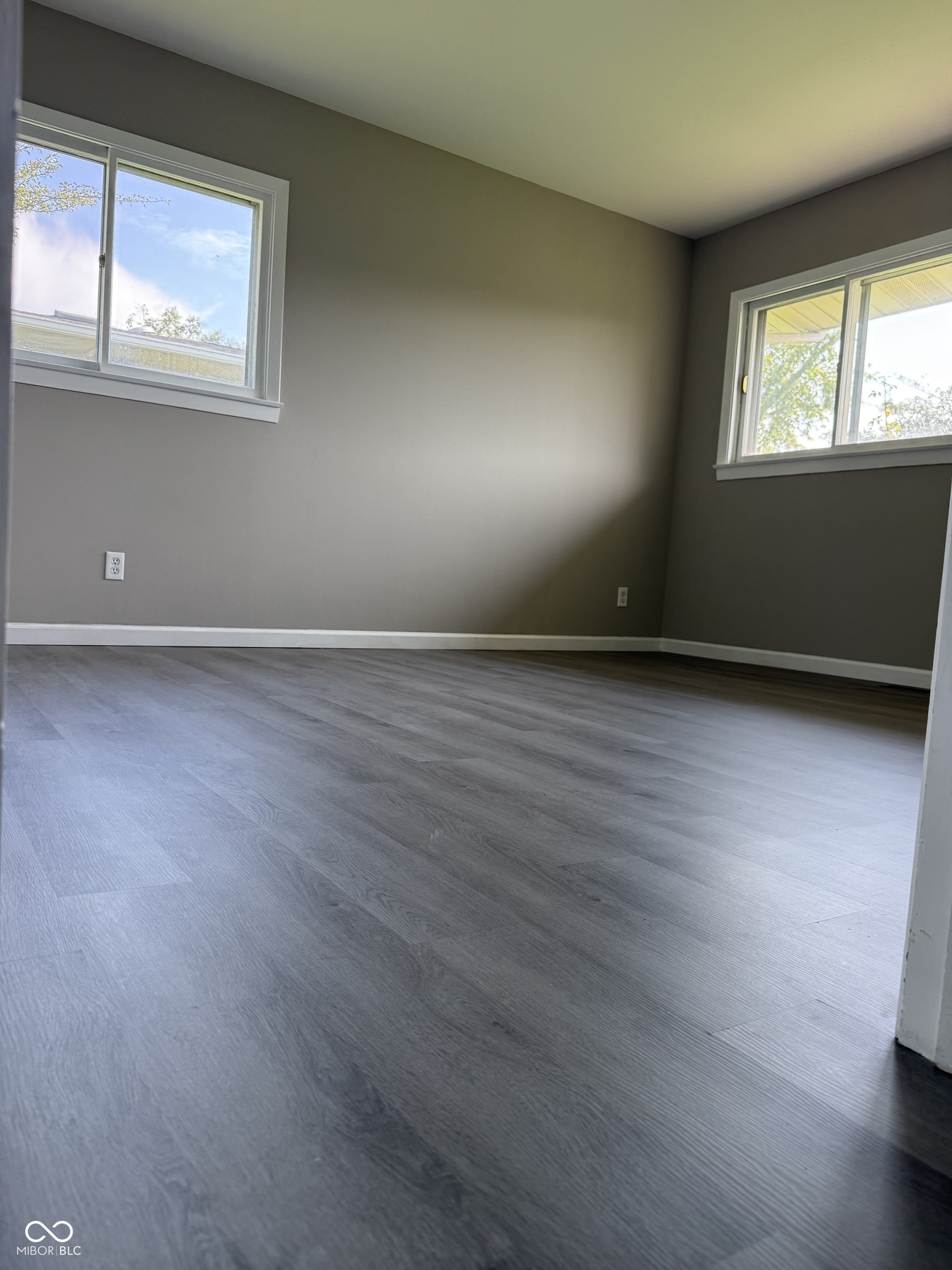 2585 Union Street Columbus, IN 47201 - Photo 14 of 28