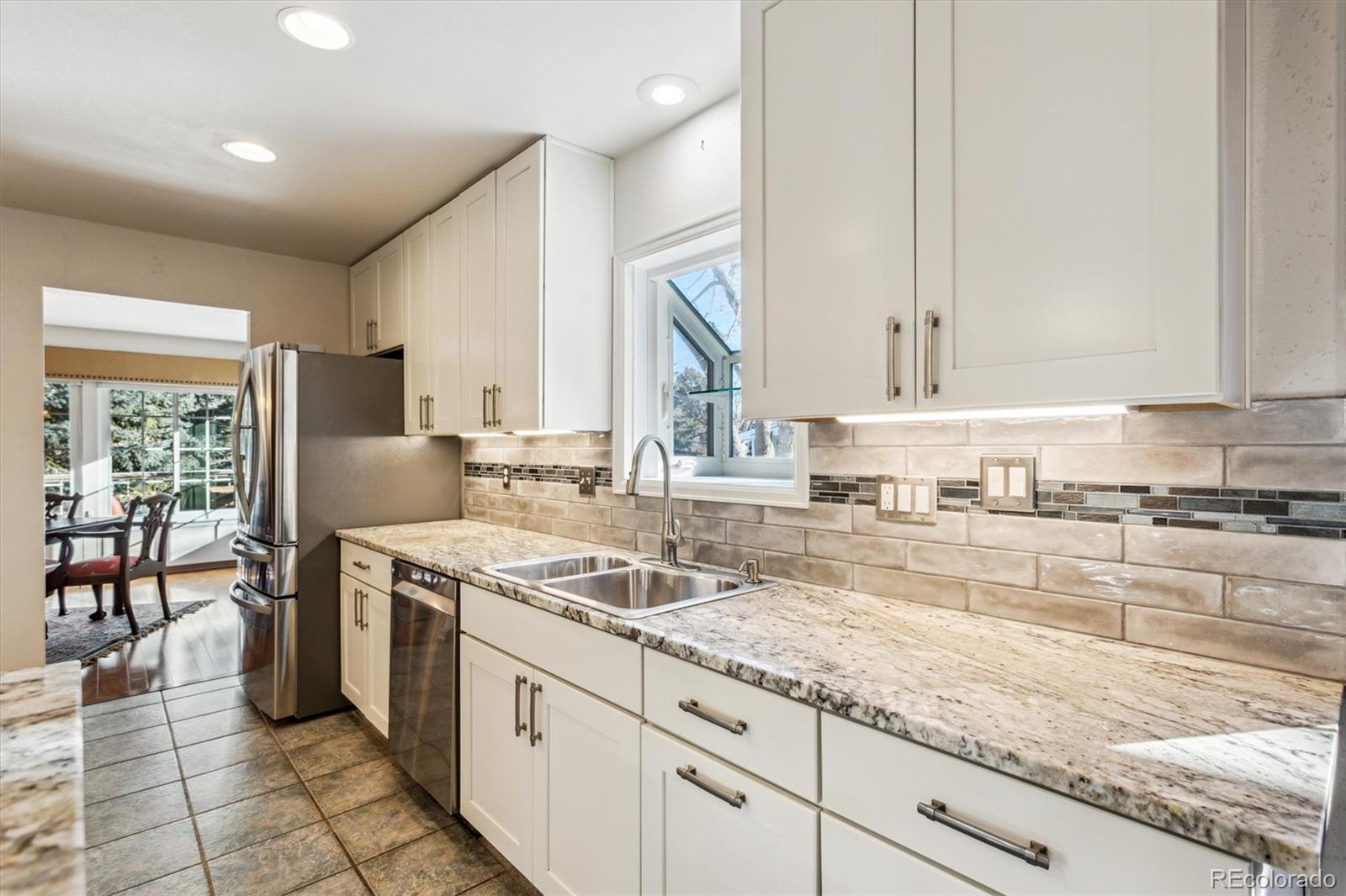 8962 Sunset Ridge Court Highlands Ranch, CO 80126 - Photo 9 of 49 Gallery Image 9