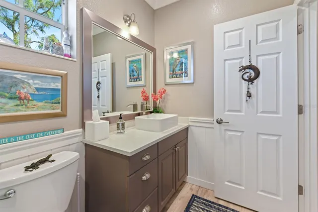 a view of a multi story building