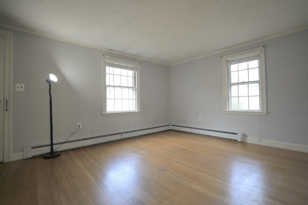 322 Warren Street Needham, MA 02492 - Photo 8 of 16 Gallery Image 8