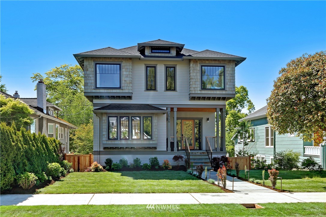 2565 9th Avenue West Seattle, WA 98119 - Photo 1 of 25